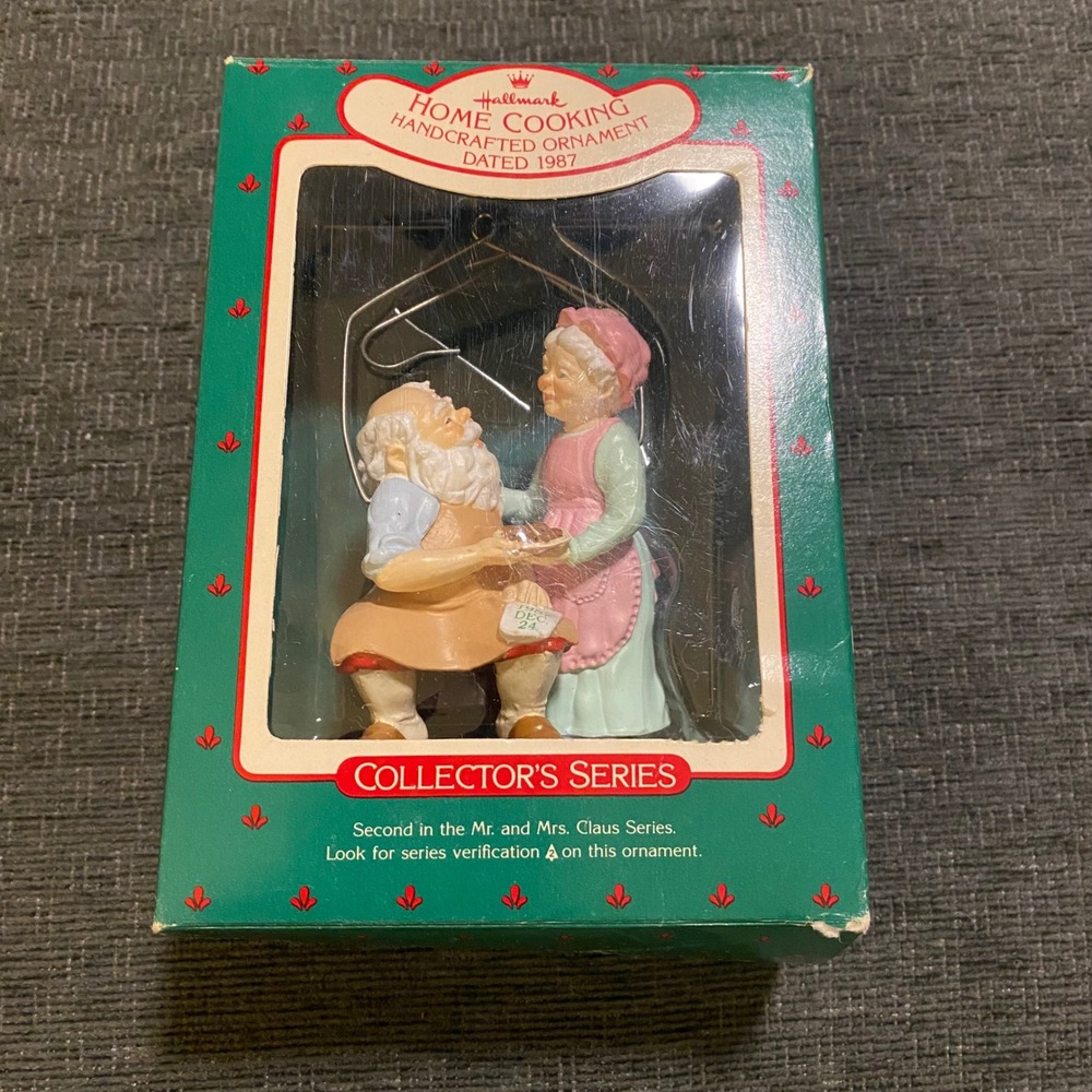 Hallmark Keepsake Ornament 1987 Home Cooking Mr and Mrs Claus Collector Series